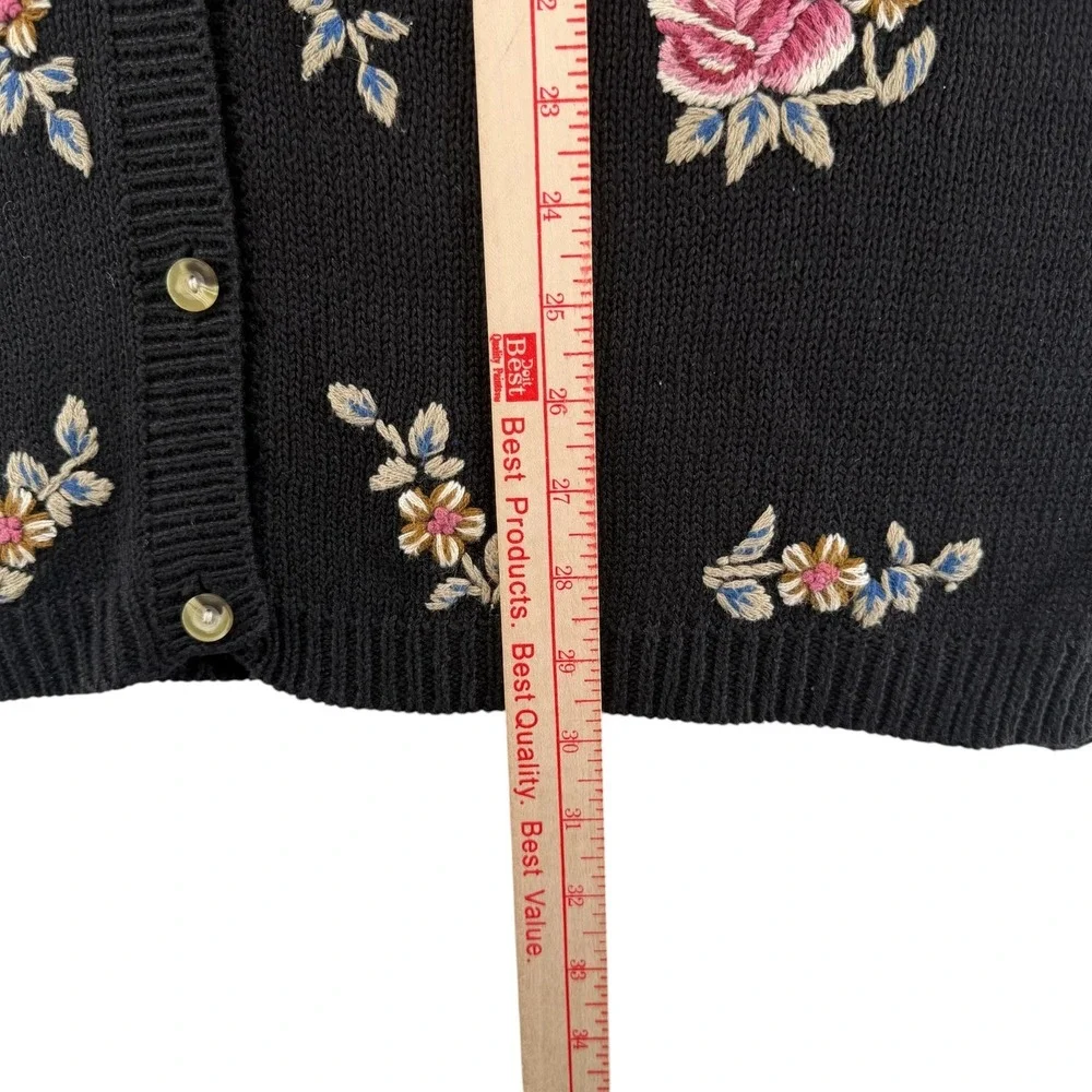 S.A. Designs Floral Embroidered Knit Vest Women Medium Black Cottage Grandma Y2K
